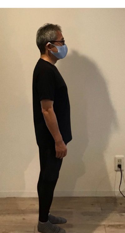 60代のお客様 12回のレッスン後の立ち姿勢